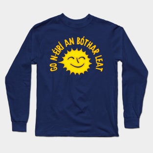 Go n-eiri an bothar leat (may the road rise to meet you) Long Sleeve T-Shirt